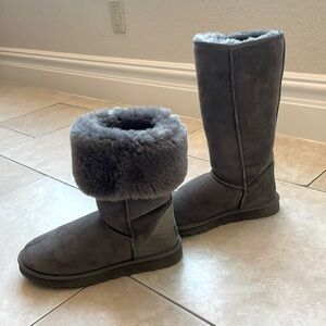 UGG  boots like new condition